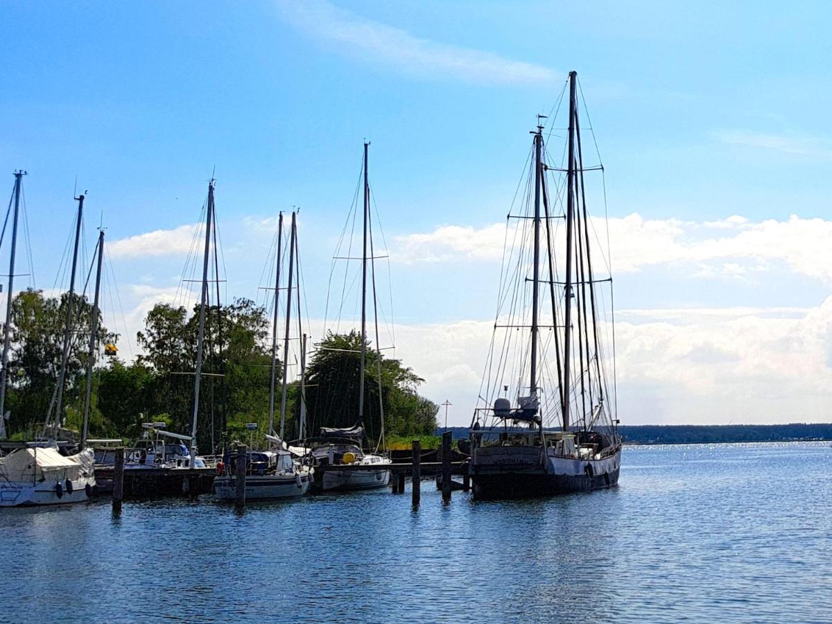ペーネミュンデ Hausboote Mitten Im Naturschutzgebiet Auf Usedomヴィラ エクステリア 写真
